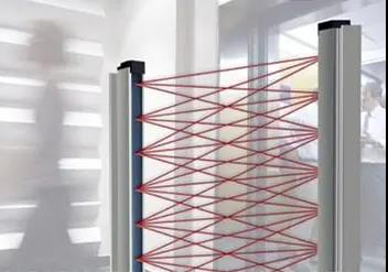 电梯安全光幕中的红外传感器的工作原理